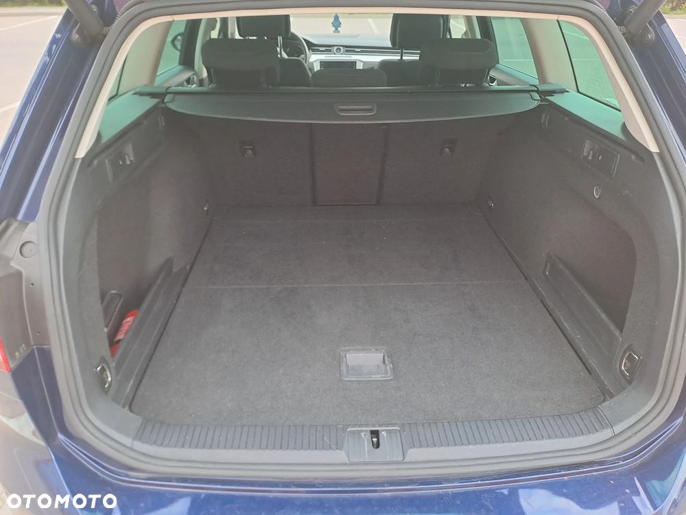 Volkswagen Passat 2.0 TDI SCR Highline DSG - 18