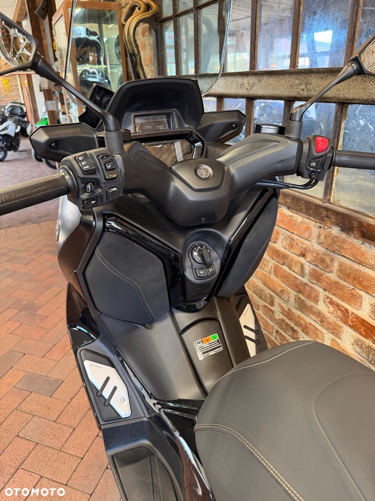 Yamaha X-max - 16