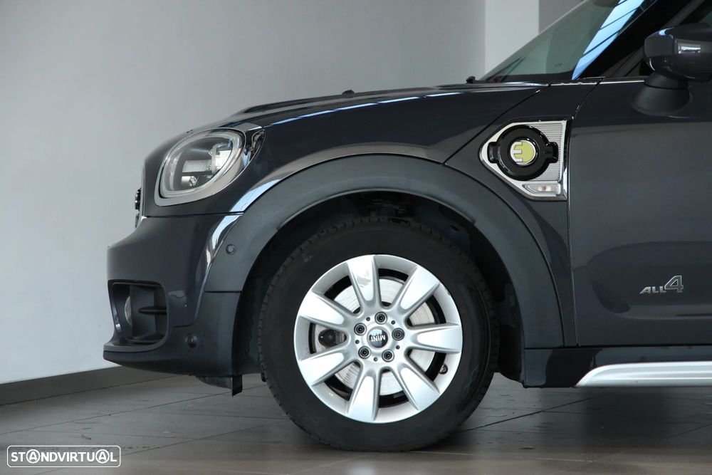 MINI Countryman Cooper SE ALL4 Auto - 6