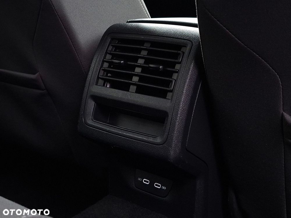 Volkswagen Golf - 15