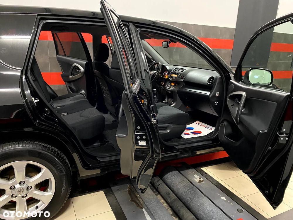 Toyota RAV4 2.0 VVT-i Sol - 21