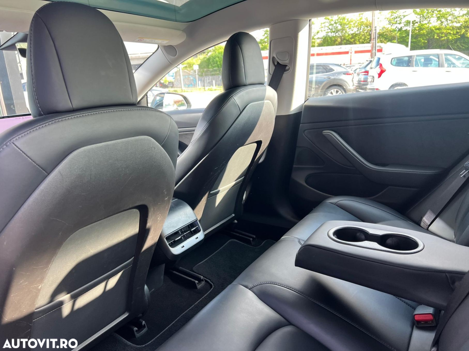 Tesla Model 3 - 24