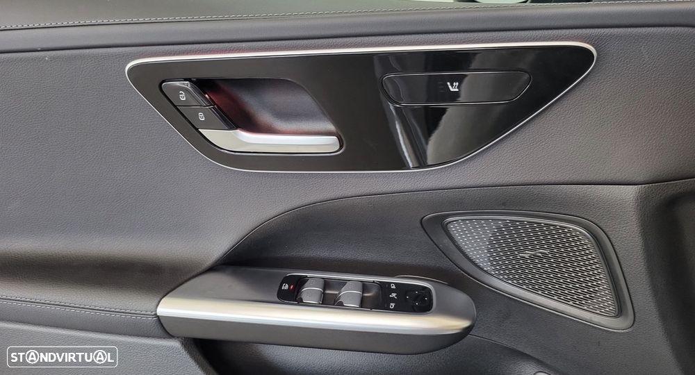 Mercedes-Benz C 300 - 12