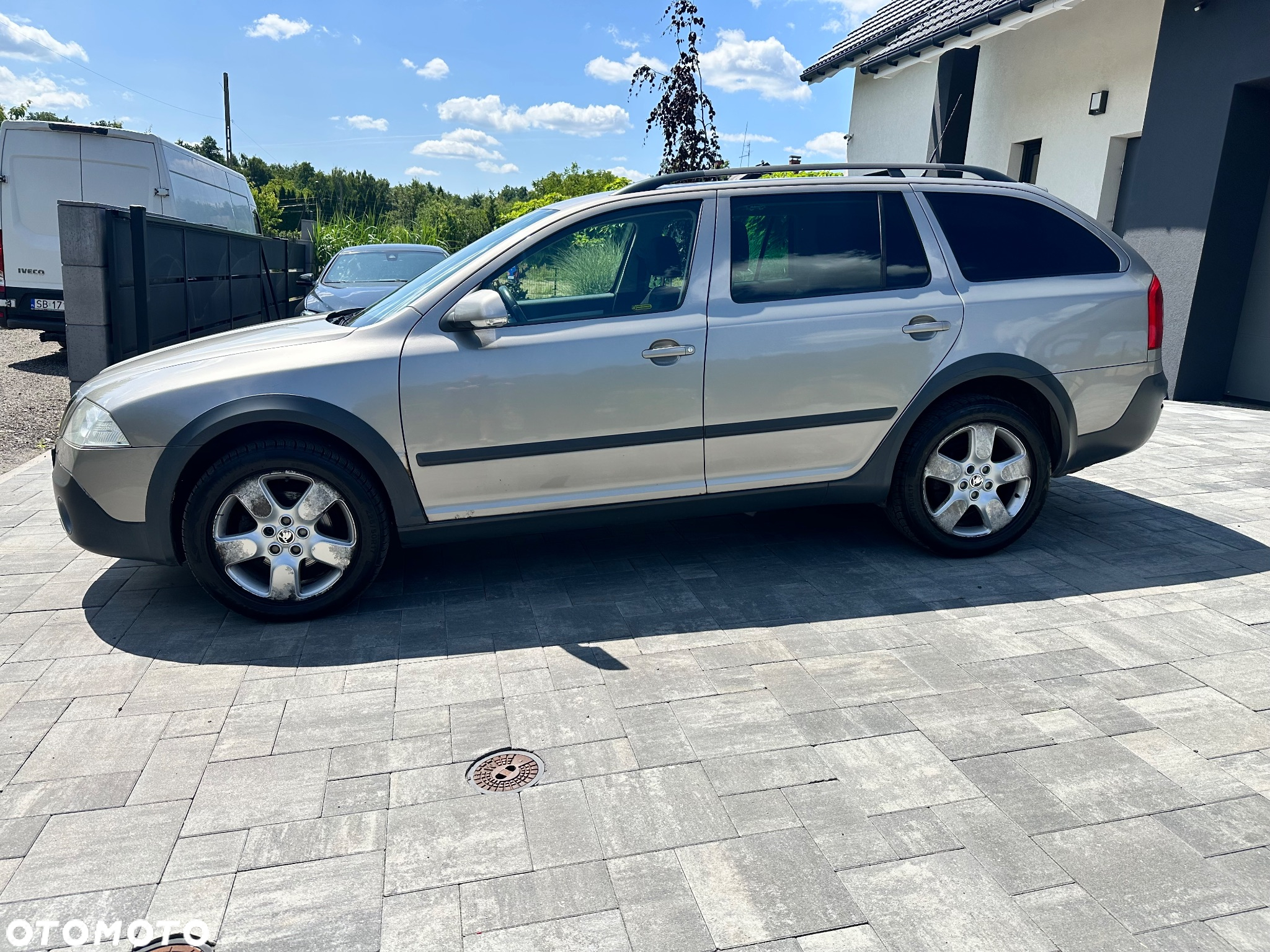 Skoda Octavia Scout 2.0 TDI DPF - 11