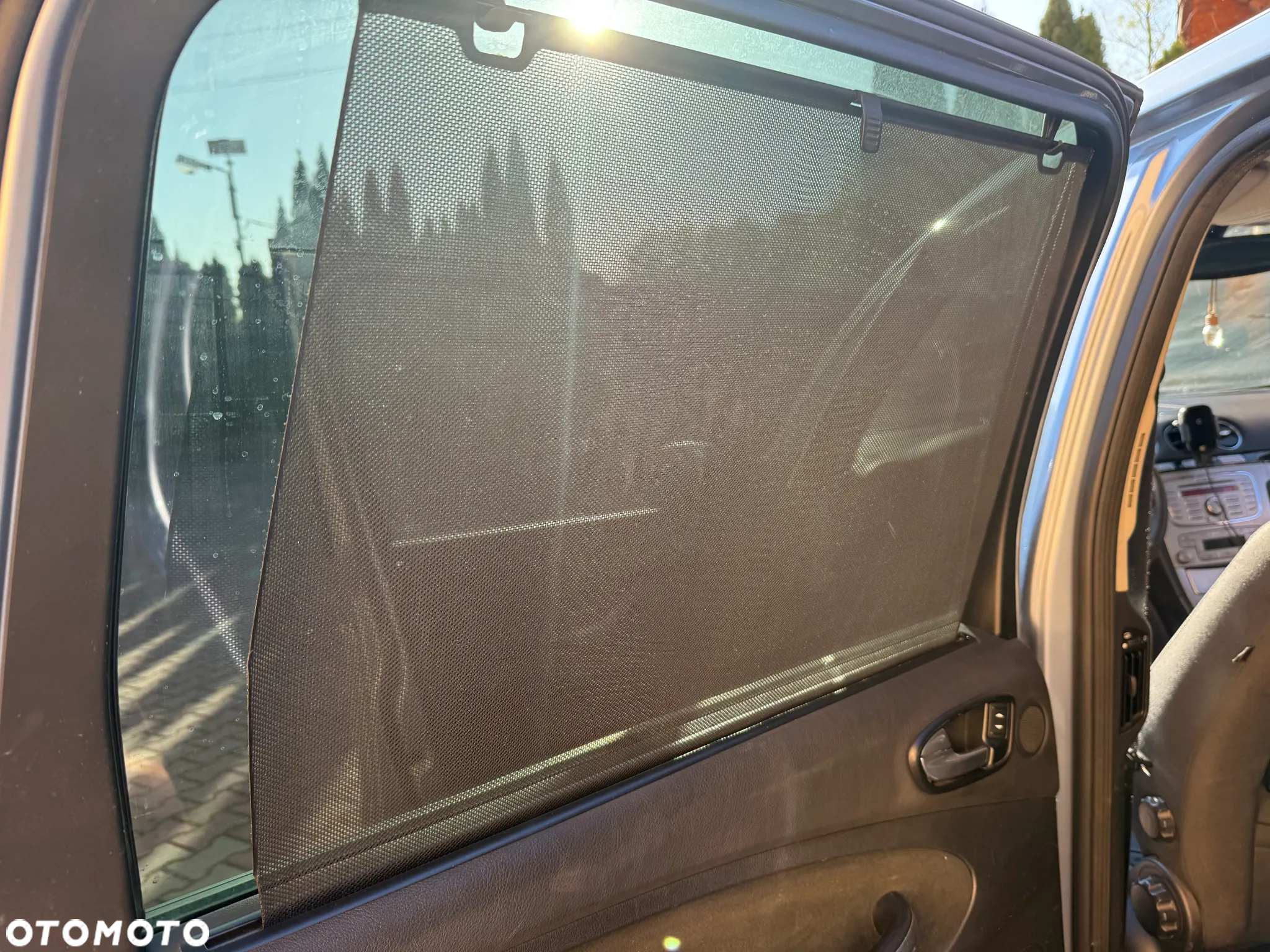 Ford Galaxy 2.0 TDCi Ghia - 17