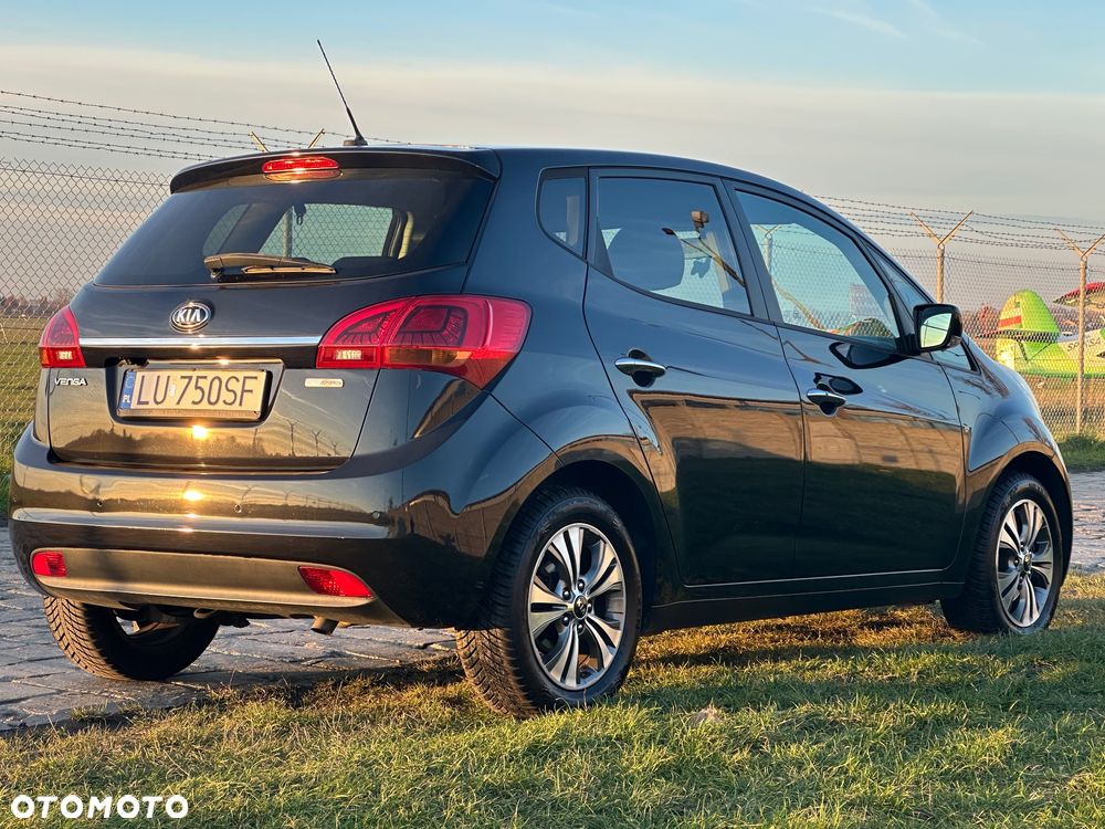 Kia Venga 1.6 CRDi 128 ISG Vision - 10