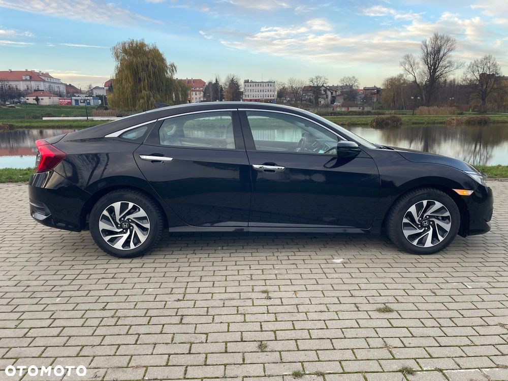 Honda Civic 1.5 T Executive - 4