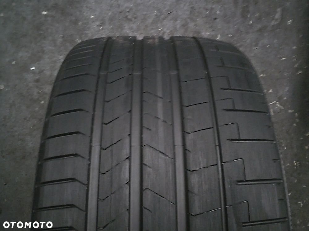PIRELLI P Zero PZ4 MC 295/30R21 5,1mm 2022 - 1