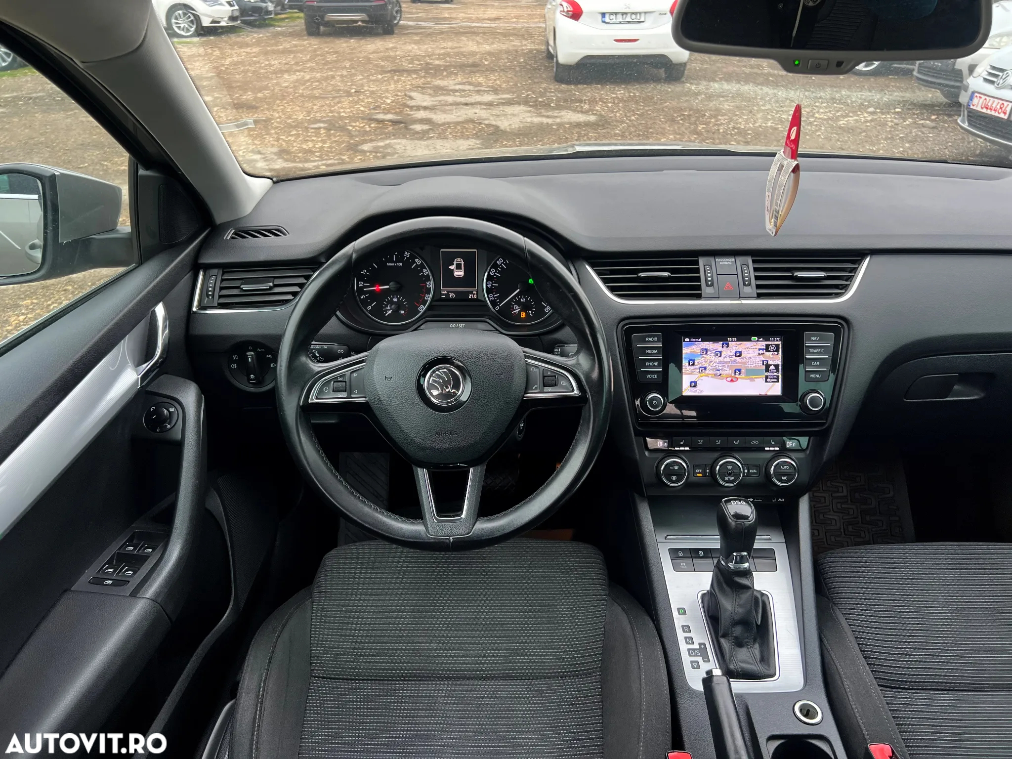 Skoda Octavia 1.6 TDI DSG Ambition - 29