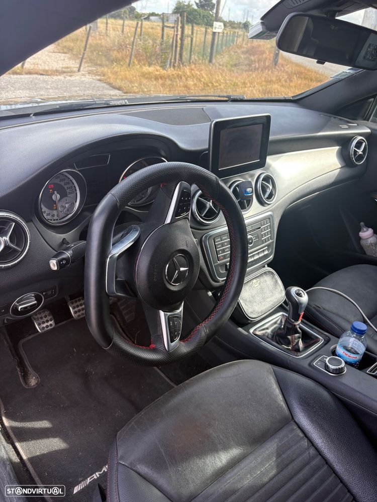 Mercedes-Benz CLA 180 d Shooting Brake AMG Line - 11