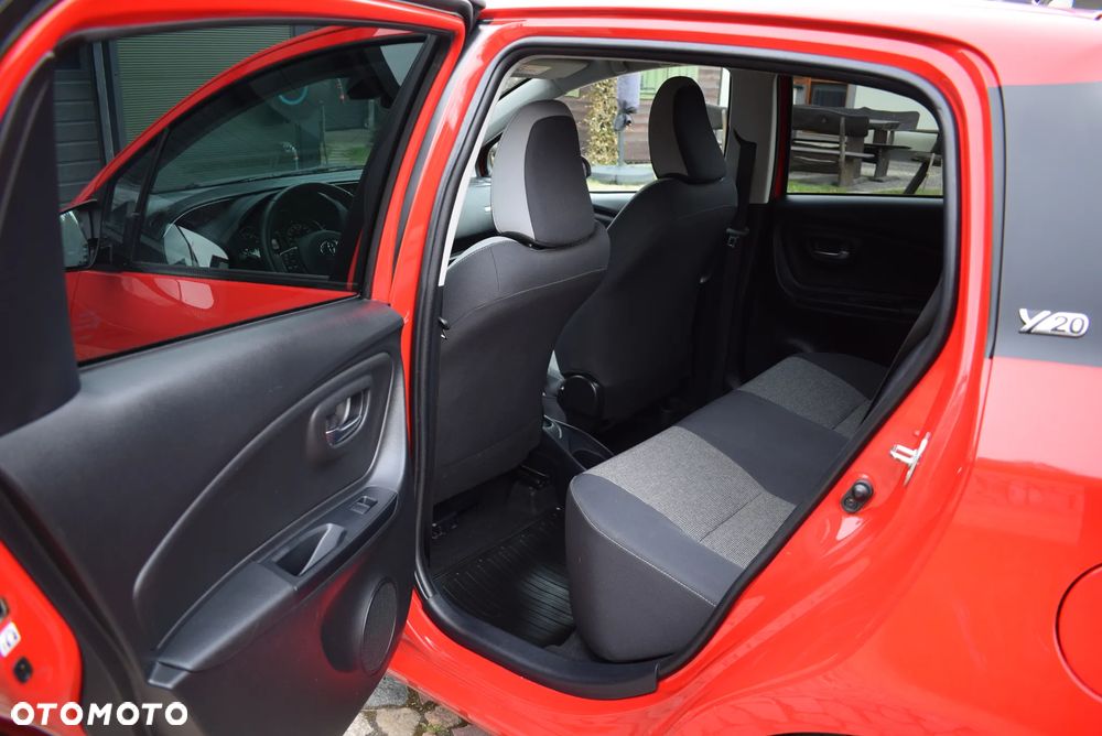 Toyota Yaris 1.5 20th Anniversary CVT - 29