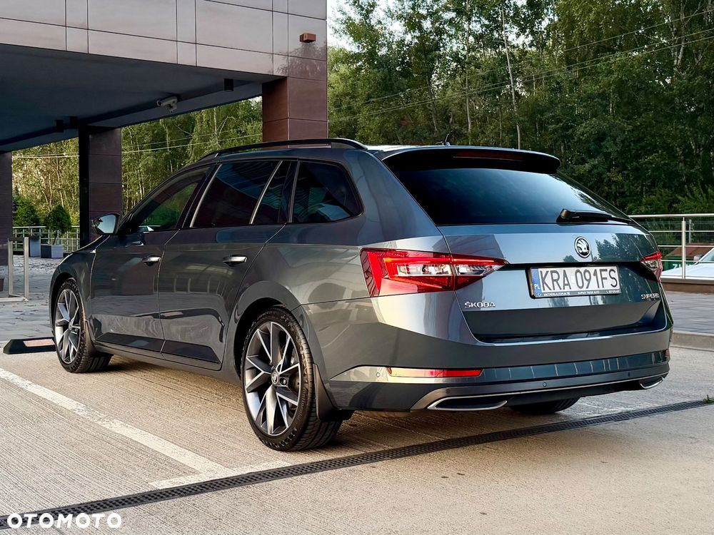 Skoda Superb 2.0 TDI Sportline DSG - 16