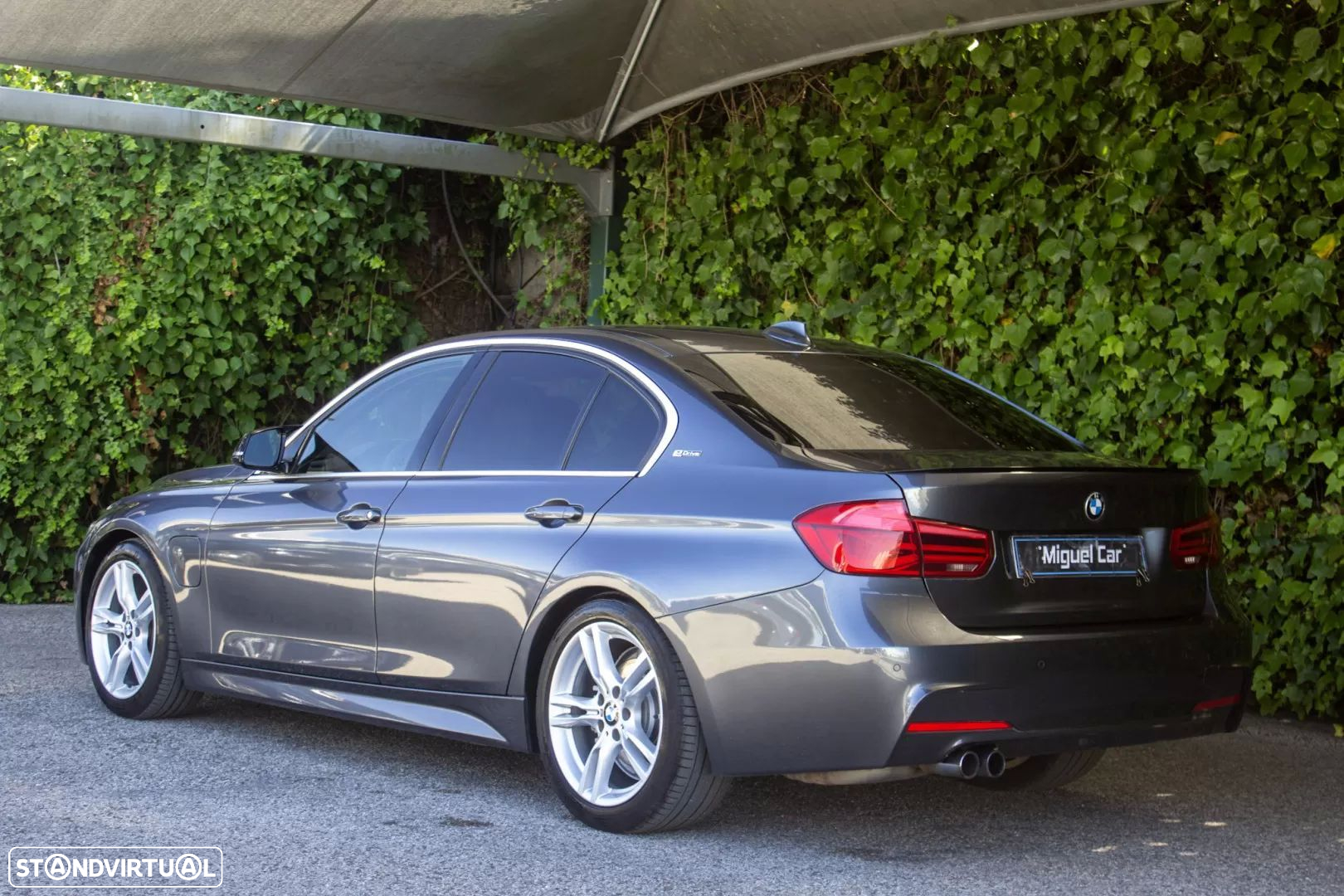 BMW 330 e iPerformance Pack M - 10