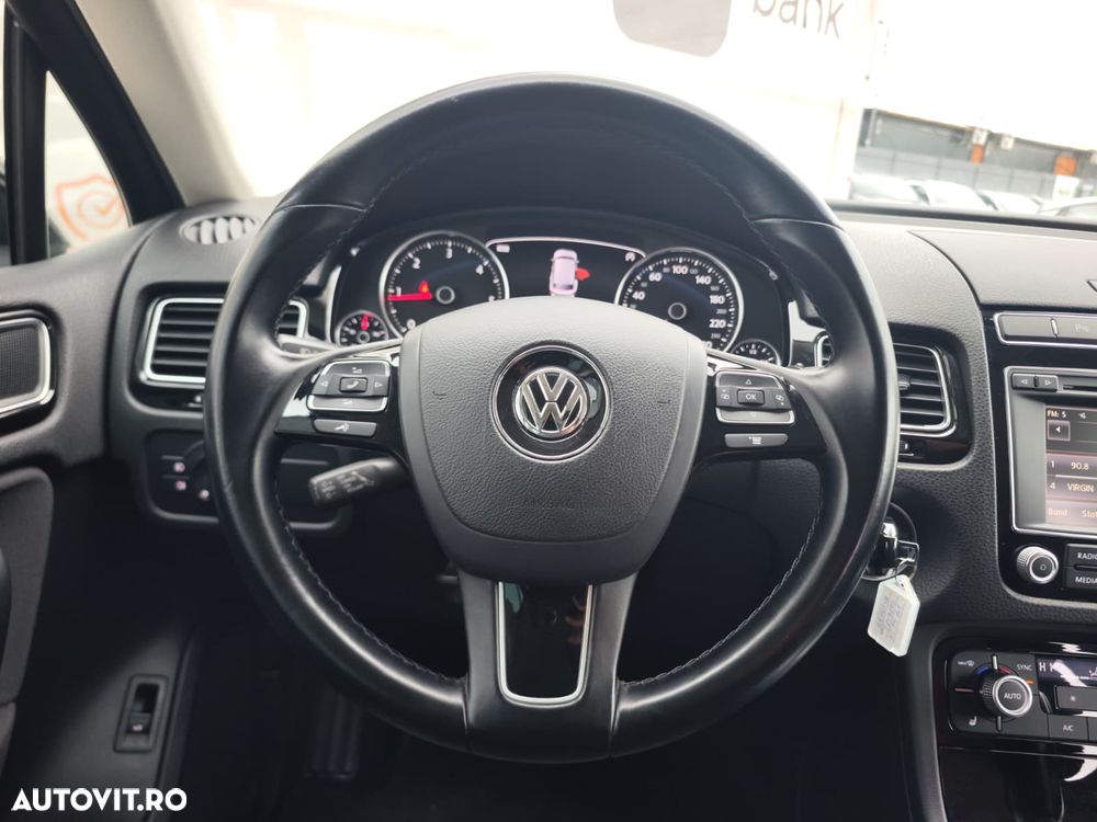 Volkswagen Touareg 3.0 V6 TDI BMT - 22