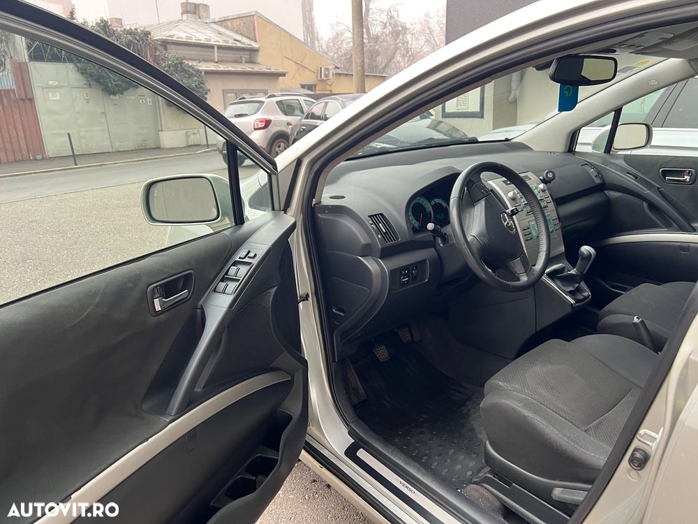 Toyota Corolla Verso 2.2 D-4D Sol - 9