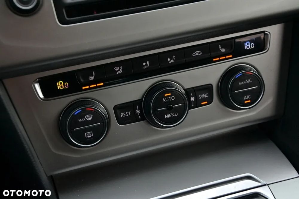 Volkswagen Passat Variant 1.8 TSI BMT Comfortline DSG - 17