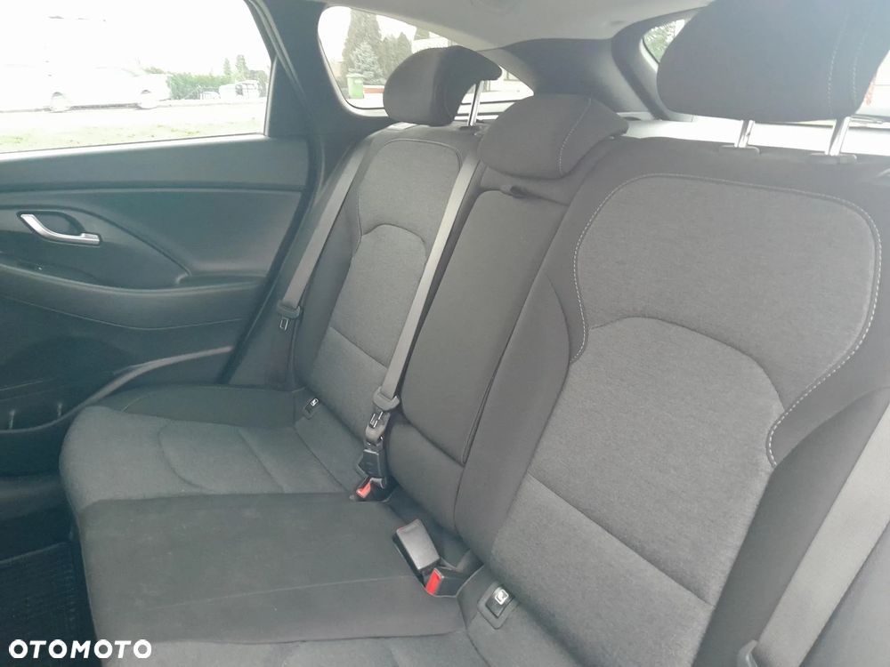 Hyundai i30 1.5 DPI Smart - 16