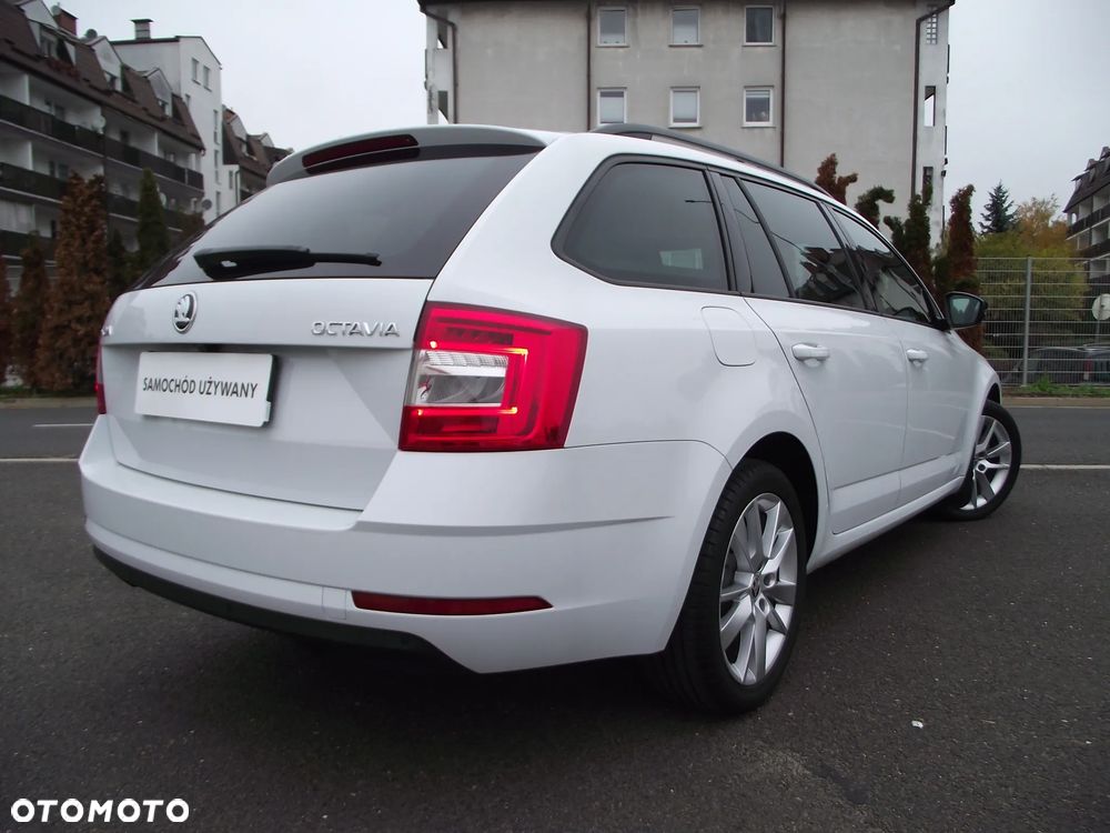 Skoda Octavia 1.5 TSI ACT Style DSG - 7