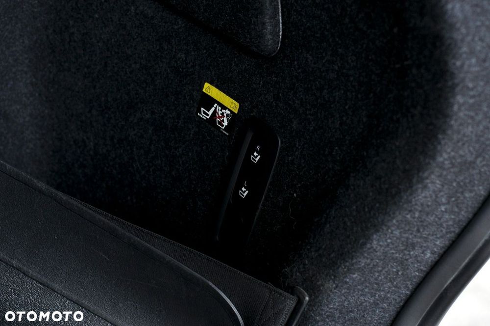 Volvo XC 40 D3 Momentum Pro - 17