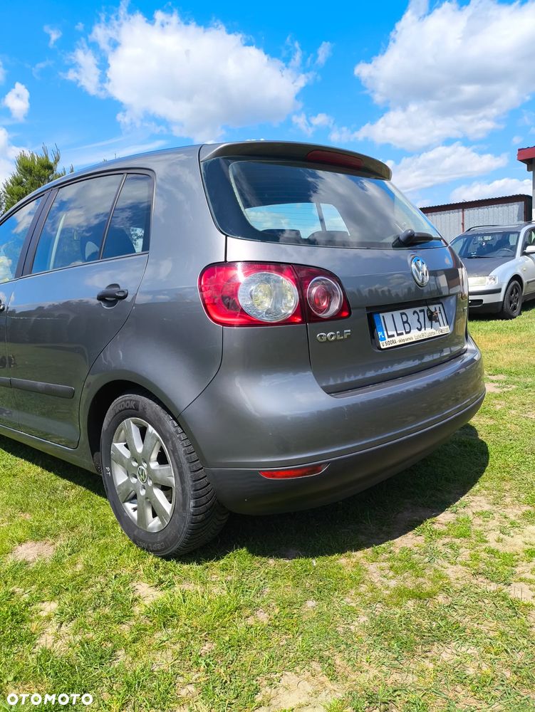 Volkswagen Golf - 11