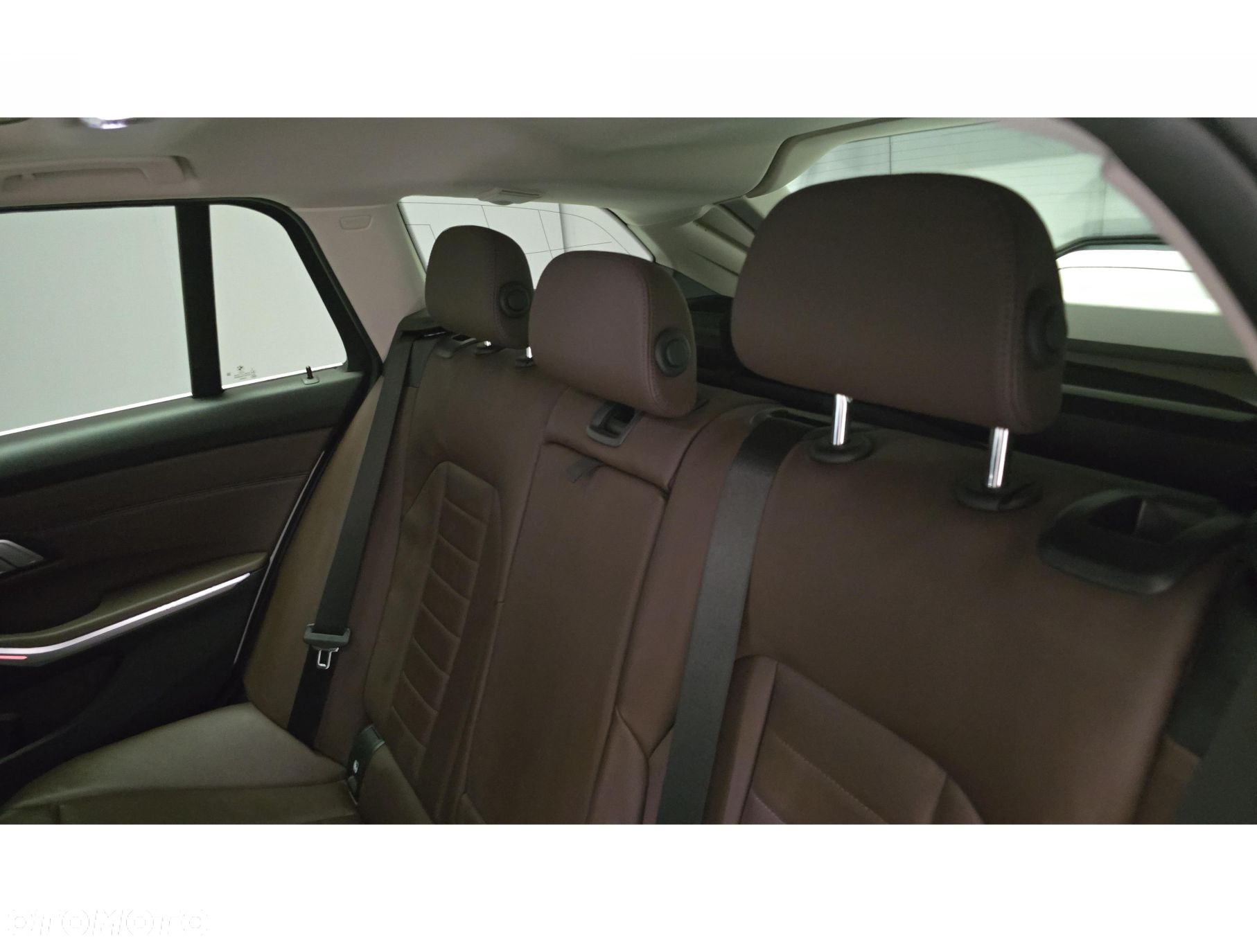 BMW Seria 3 320d xDrive Luxury Line - 23