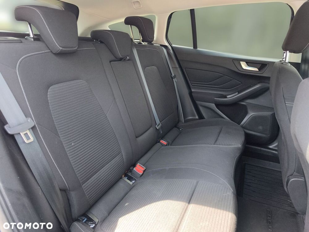 Ford Focus - 11