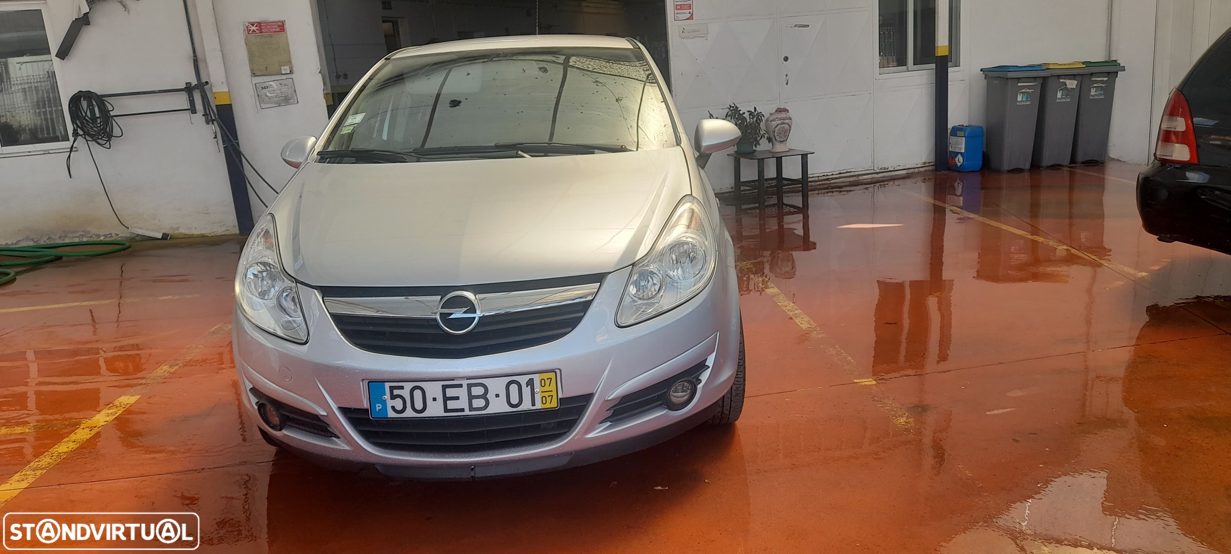 Opel Corsa 1.2 16V Enjoy - 1