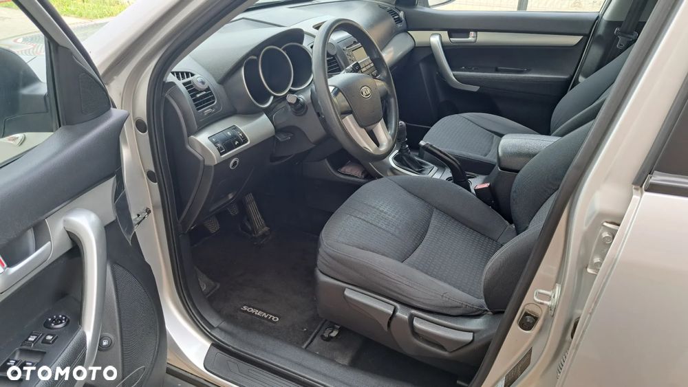 Kia Sorento 2.4 CVVT Attract - 9