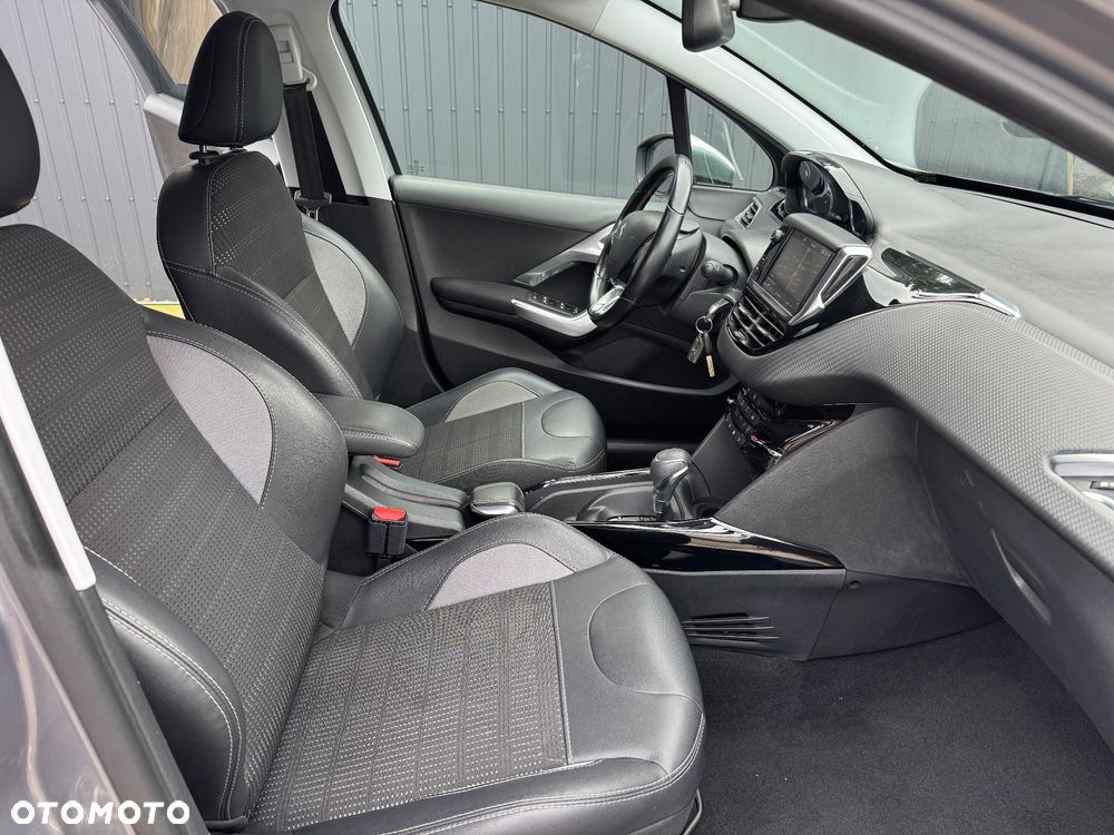 Peugeot 2008 PureTech 110 GPF Stop&Start EAT6 Allure - 12