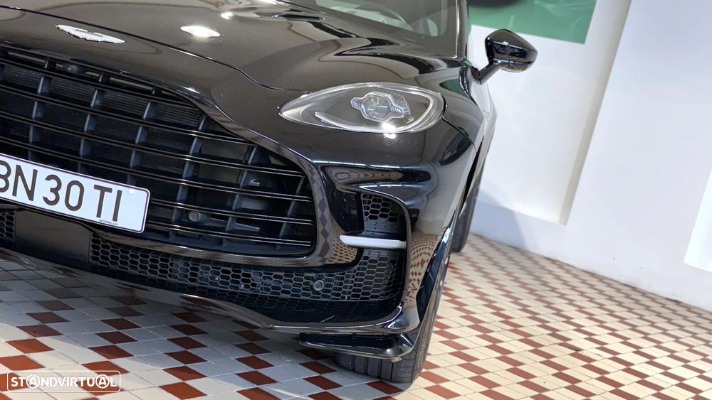 Aston Martin DBX 707 - 10