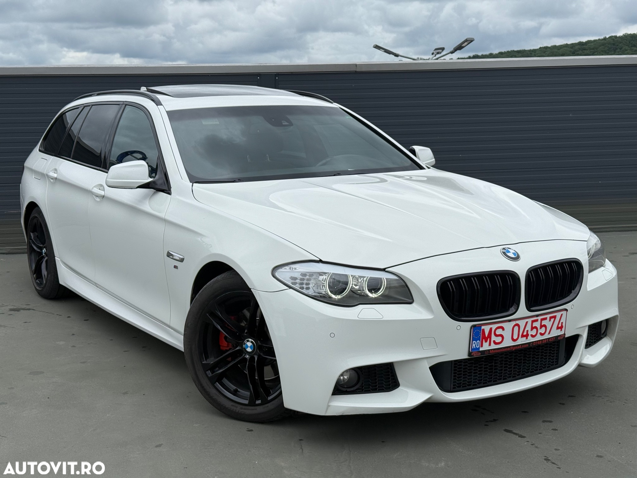BMW Seria 5 520d Touring Sport-Aut. - 3