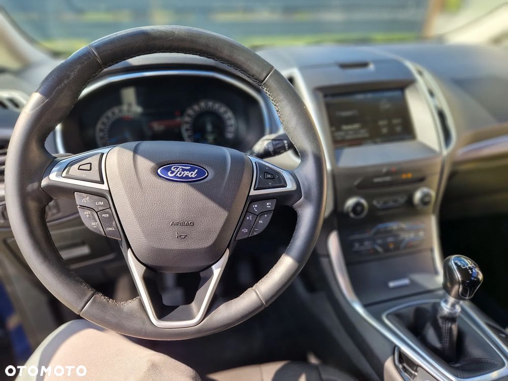 Ford S-Max 1.5 Eco Boost Start-Stopp TITANIUM - 6