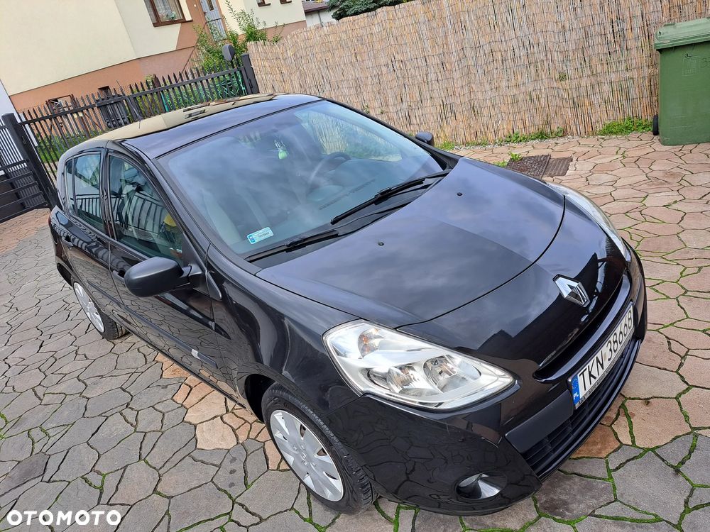Renault Clio 1.2 16V Authentique - 10