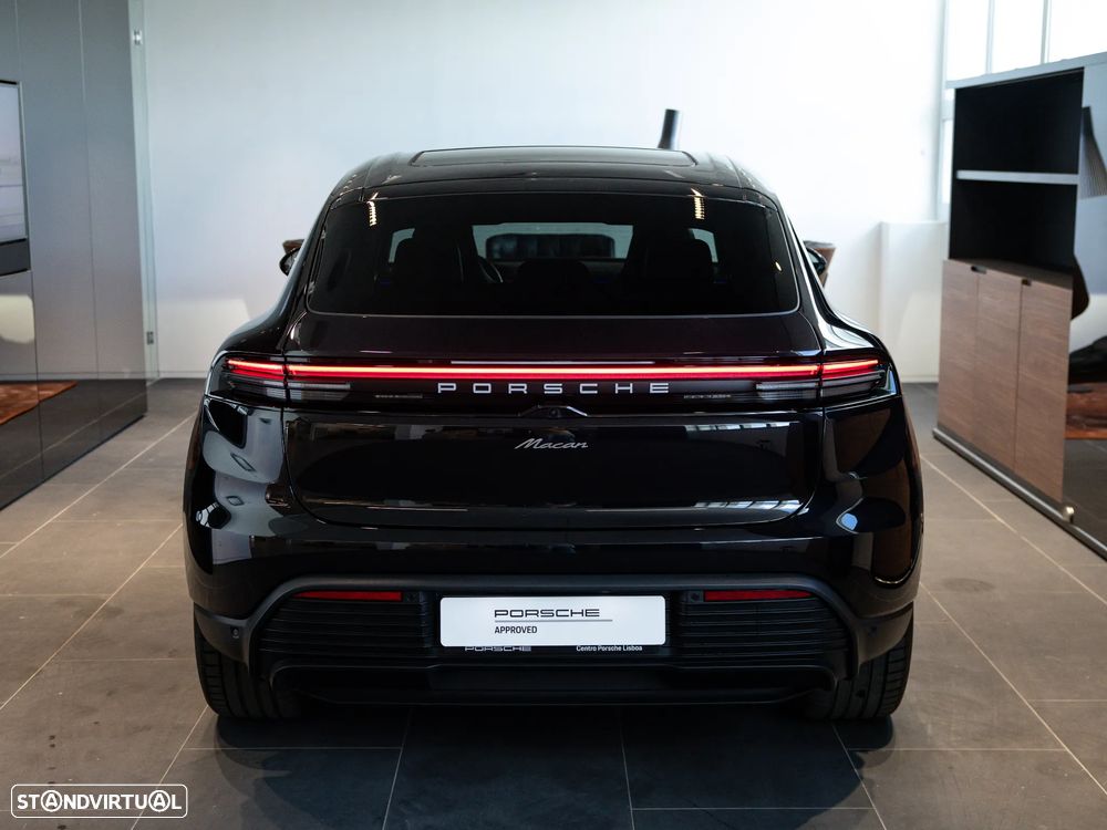 Porsche Macan Electric - 10