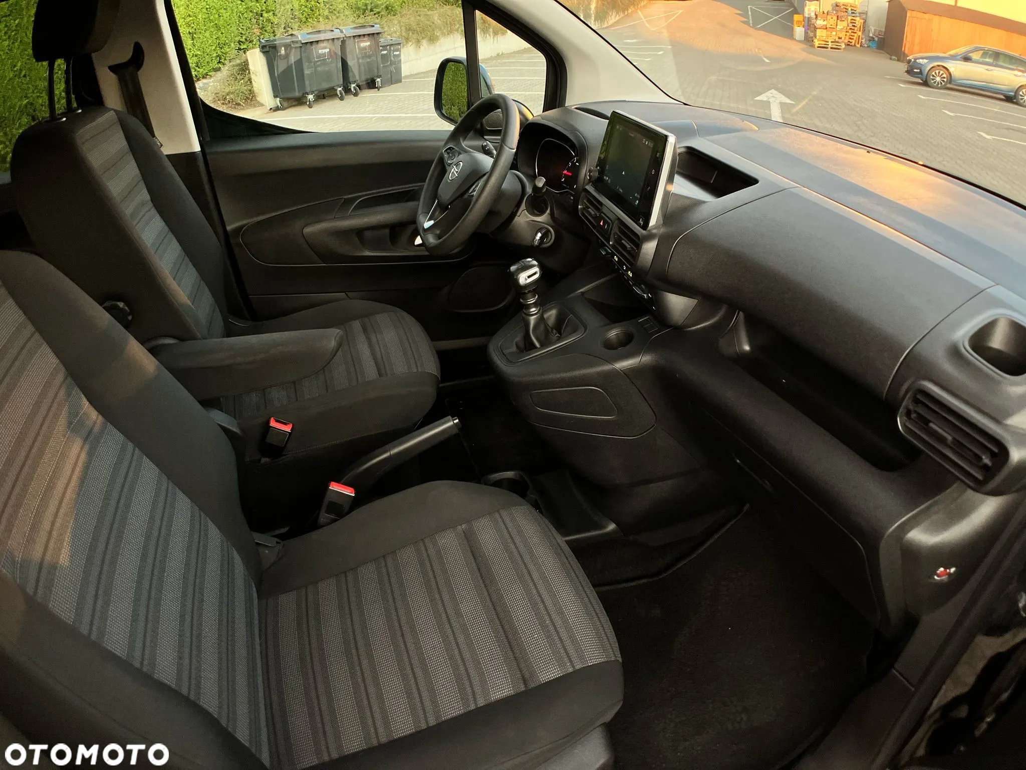Opel Combo Life XL 1.5 CDTI Essentia S&S - 19