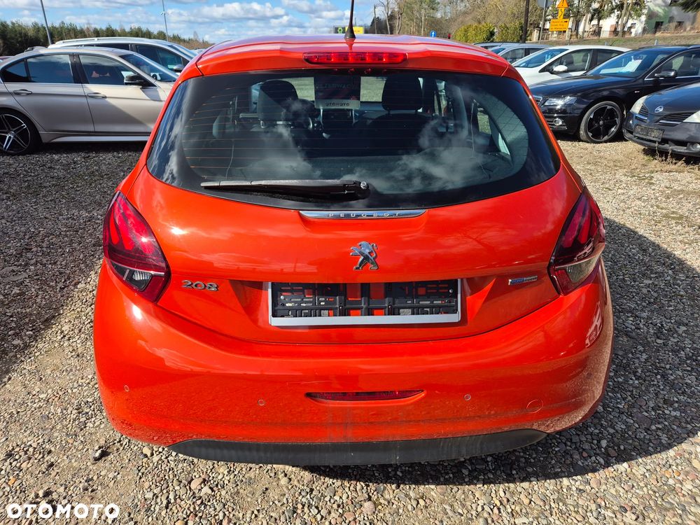 Peugeot 208 - 5
