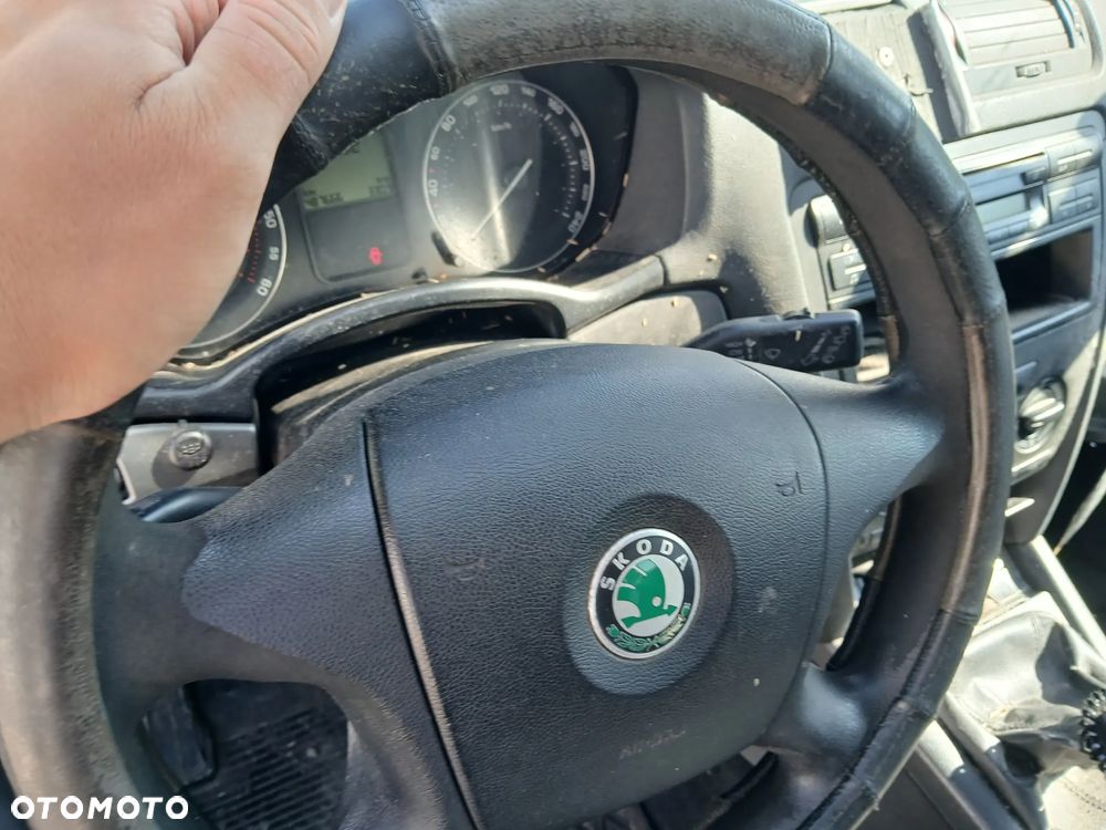 skoda octavia II 2 kombi LA7W fotel fotele kanapa deska kokpit podsufitka boczek boczki klamka - 4