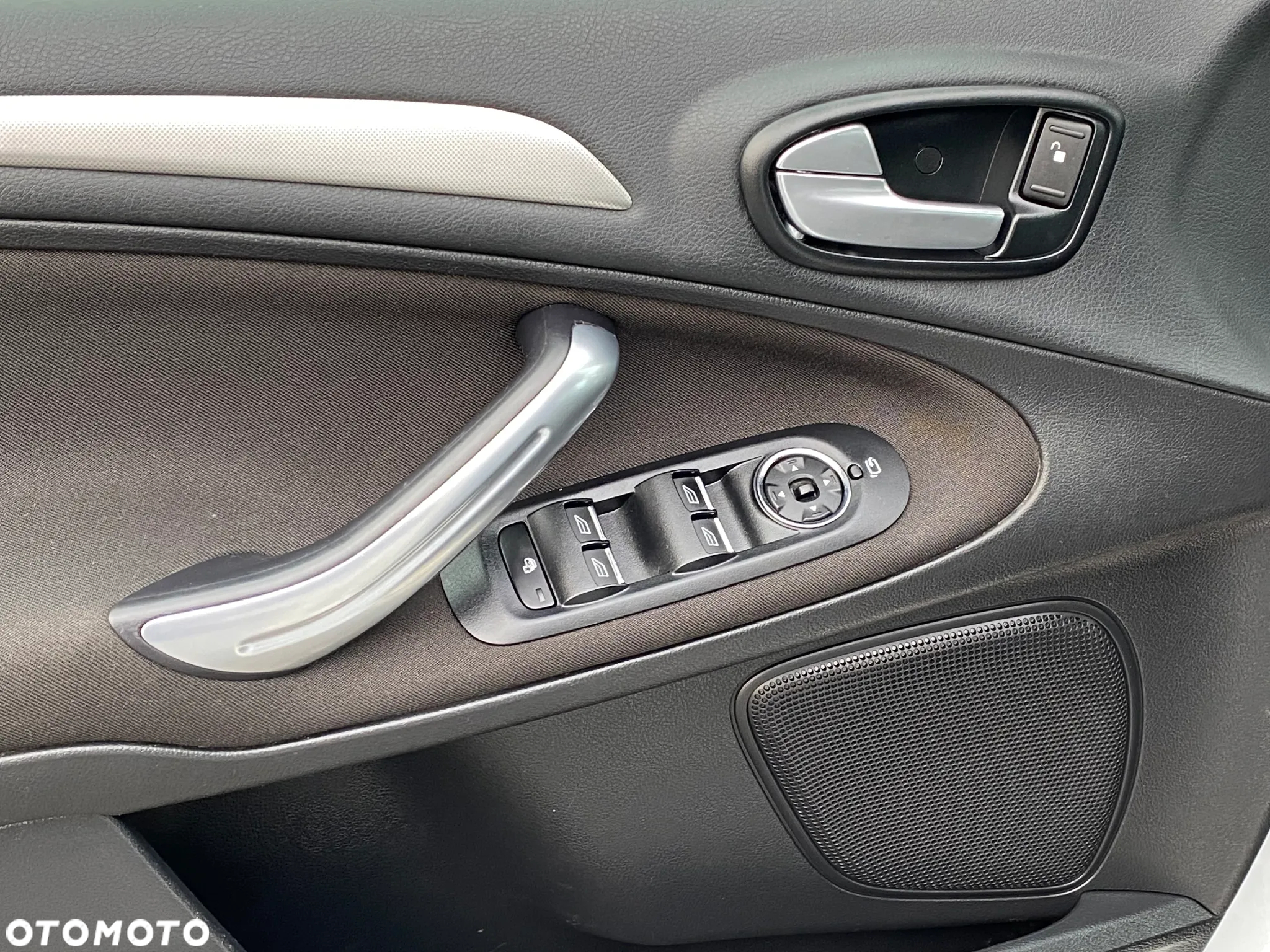 Ford S-Max - 18