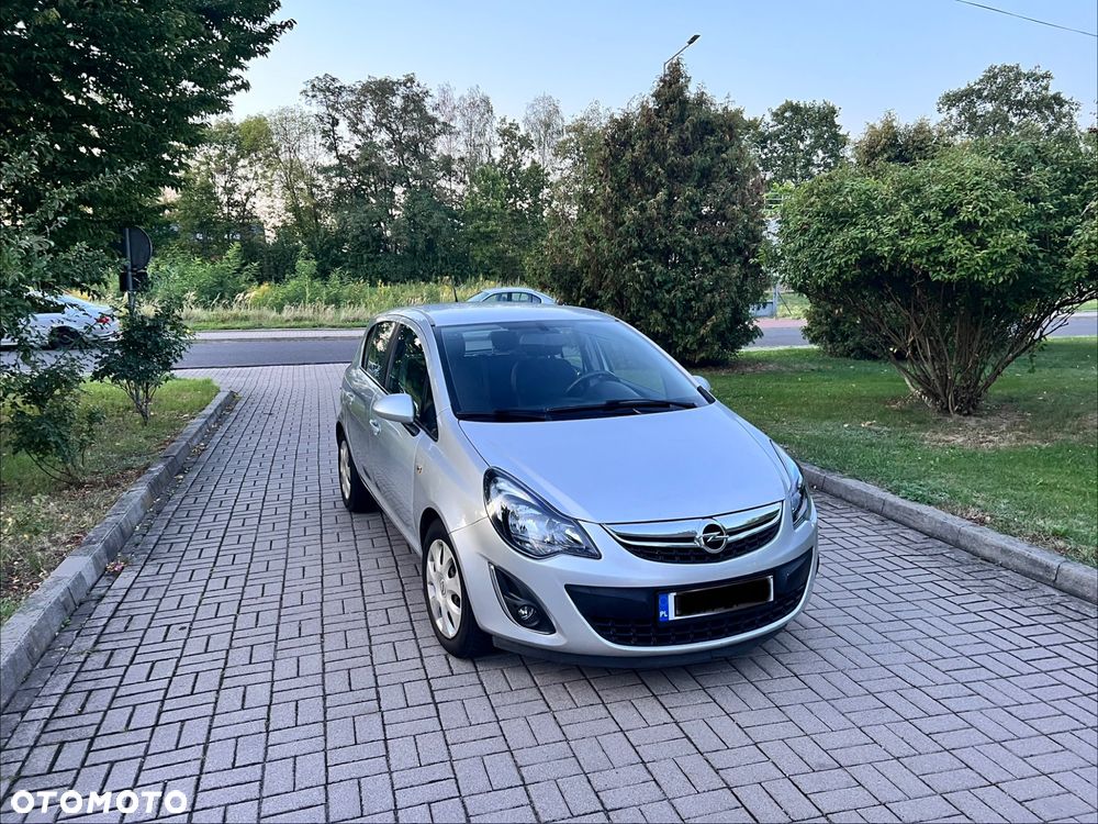 Opel Corsa 1.2 16V Cosmo - 1