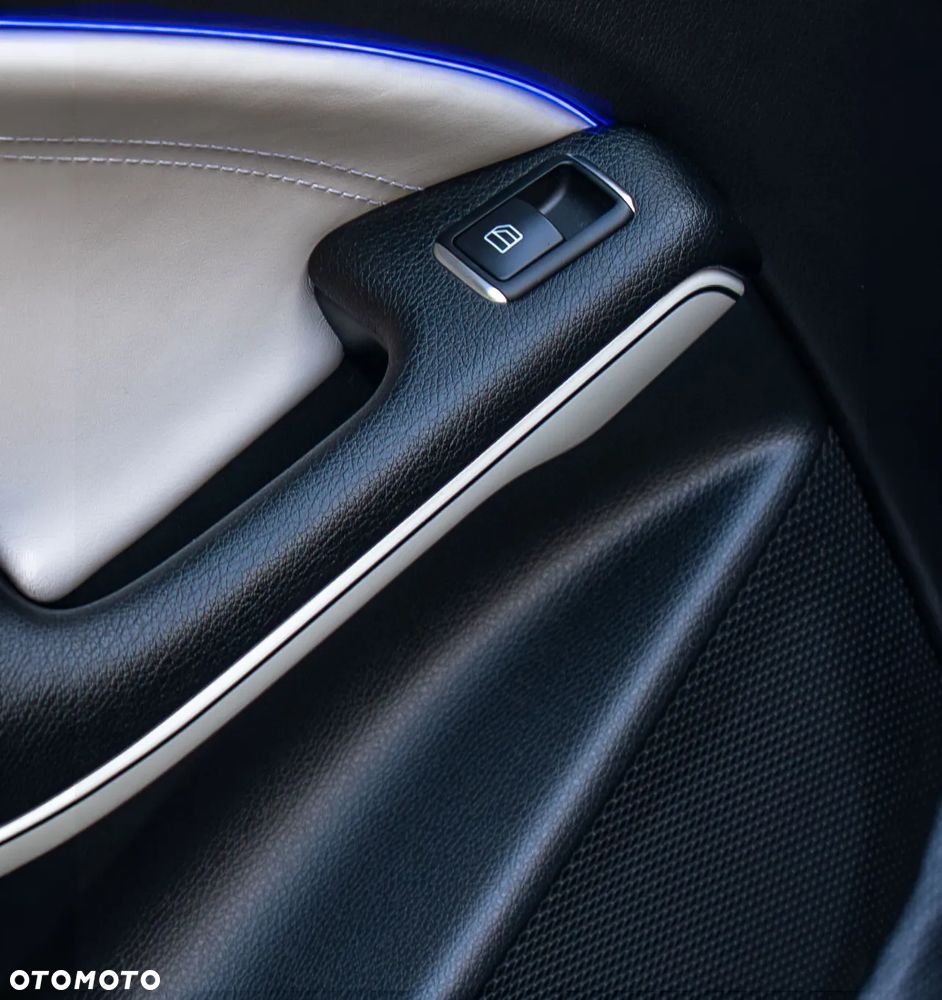 Mercedes-Benz CLA 180 7G-DCT AMG Line - 24