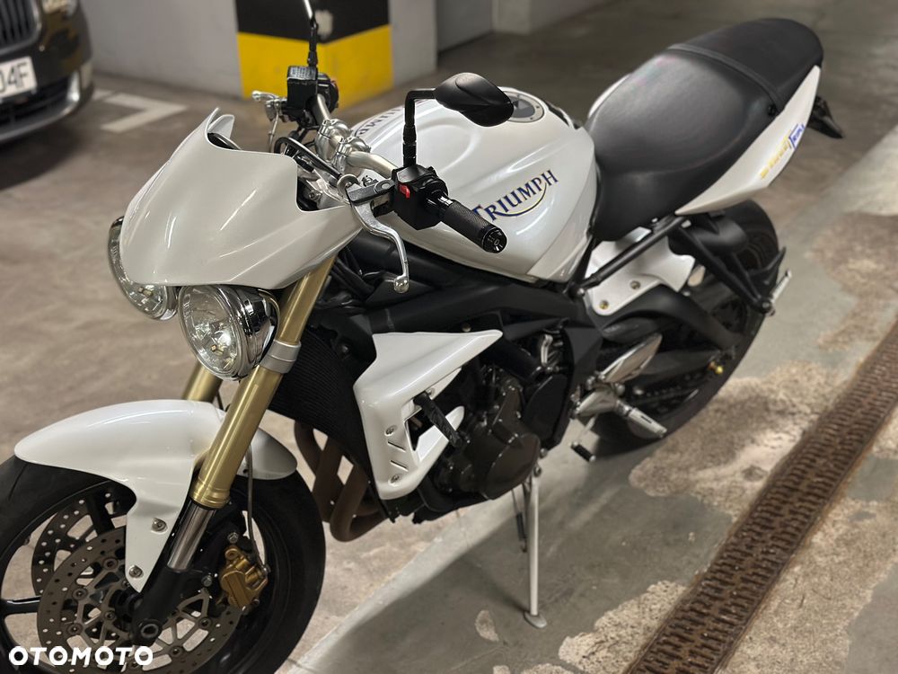 Triumph Street Triple - 1