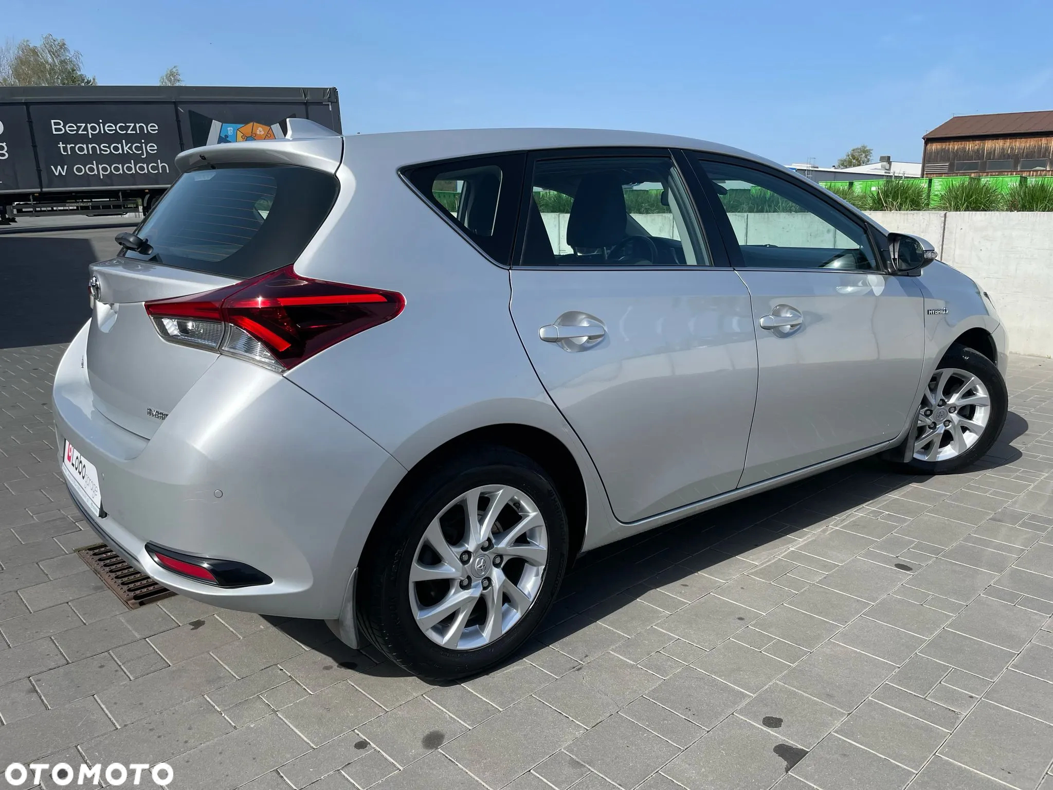 Toyota Auris Hybrid 135 Premium - 12