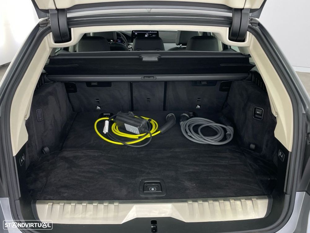 BMW 530 e - 13