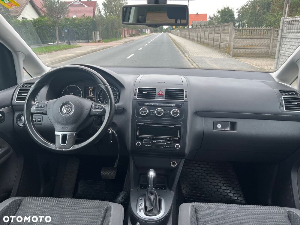 Volkswagen Touran - 9