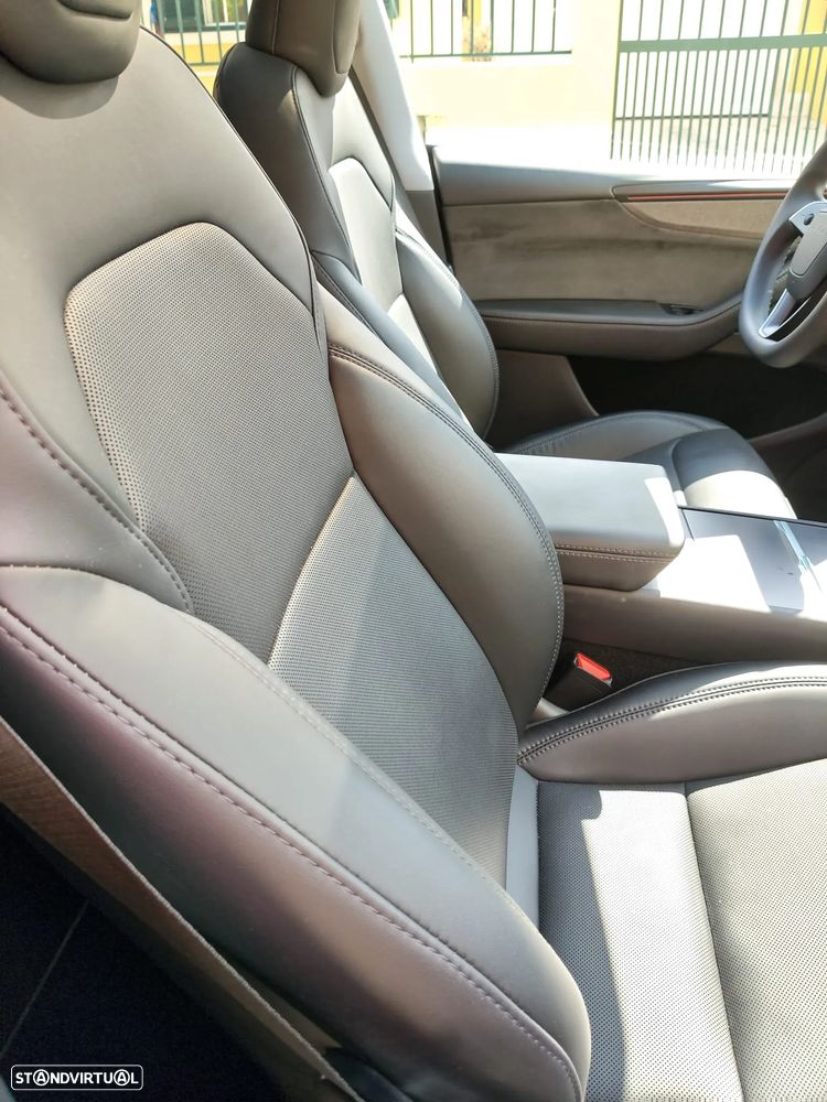 Tesla Model Y Long Range Tração Integral - 14