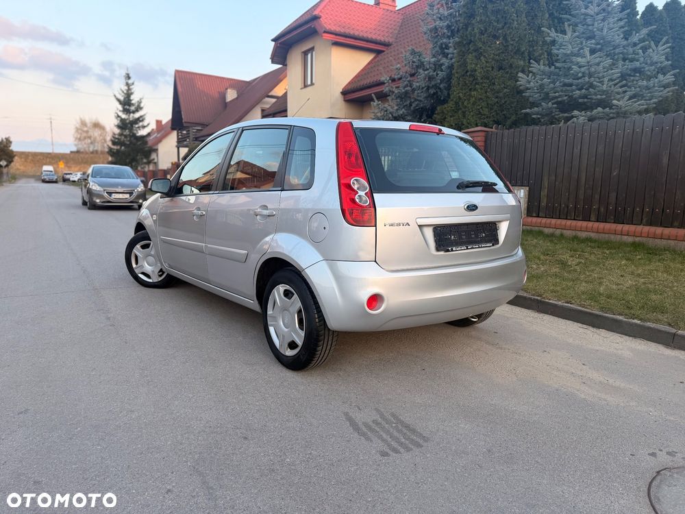 Ford Fiesta 1.4 Ambiente - 3