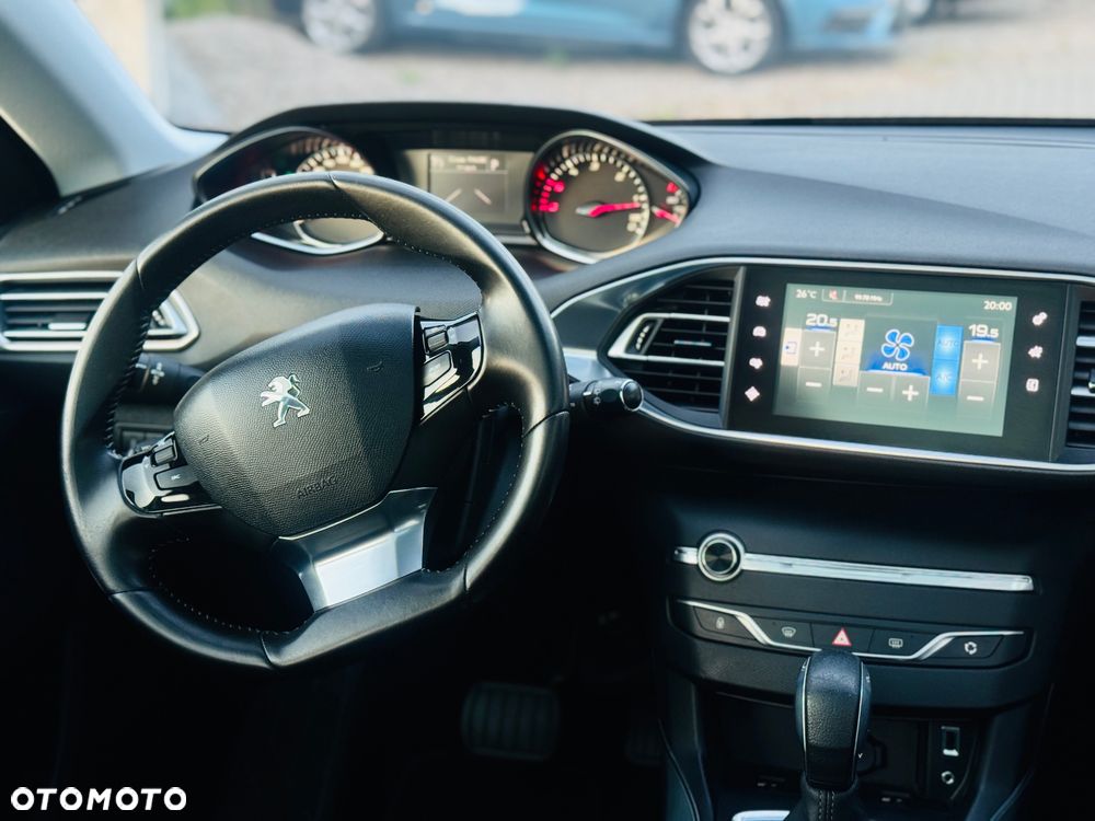 Peugeot 308 BlueHDi 150 Automatik Stop & Start Allure - 17