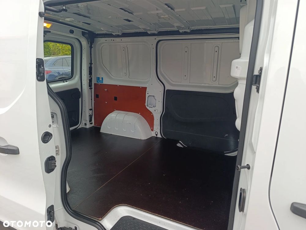Opel Vivaro B - 11