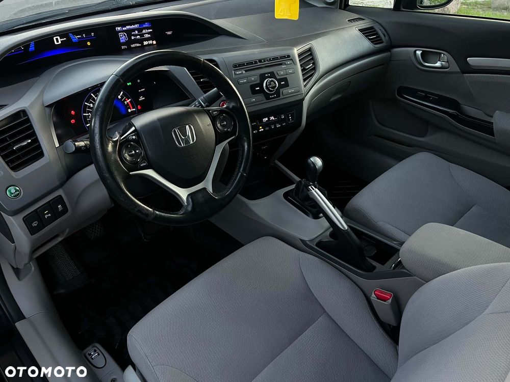 Honda Civic 1.8 Executive - 11