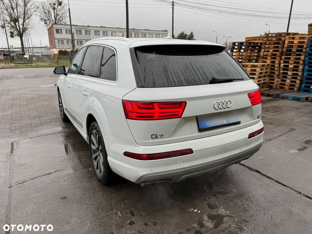 Audi Q7 3.0 TFSI Quattro Tiptronic - 6